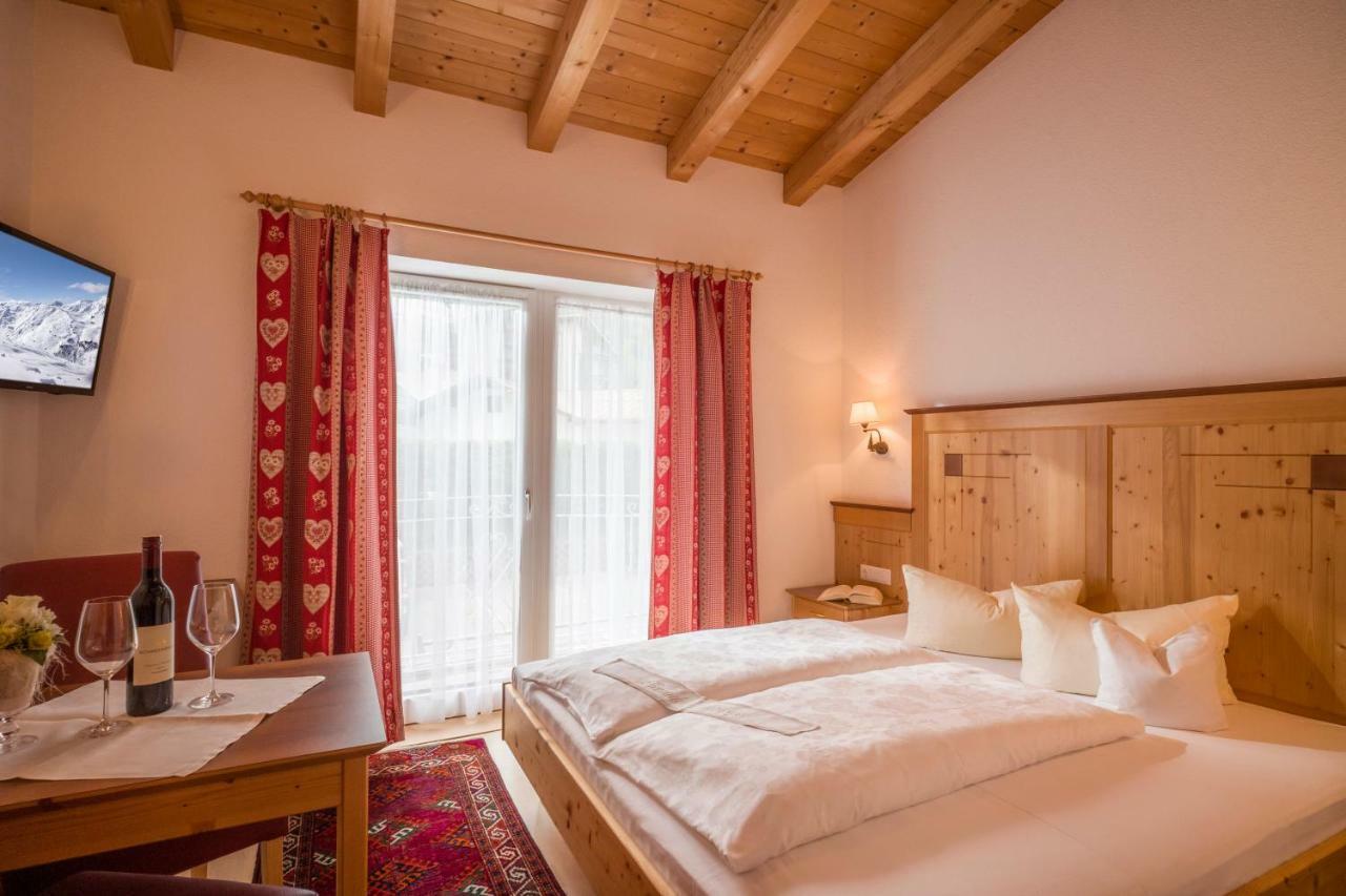 Hotel Viktoria & Landhaus Joggl Mayrhofen Ngoại thất bức ảnh